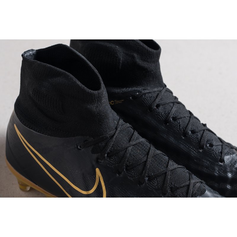 Футбольная обувь Nike Magista Obra II FG