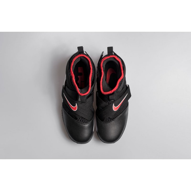 Кроссовки Nike LeBron Soldier 12