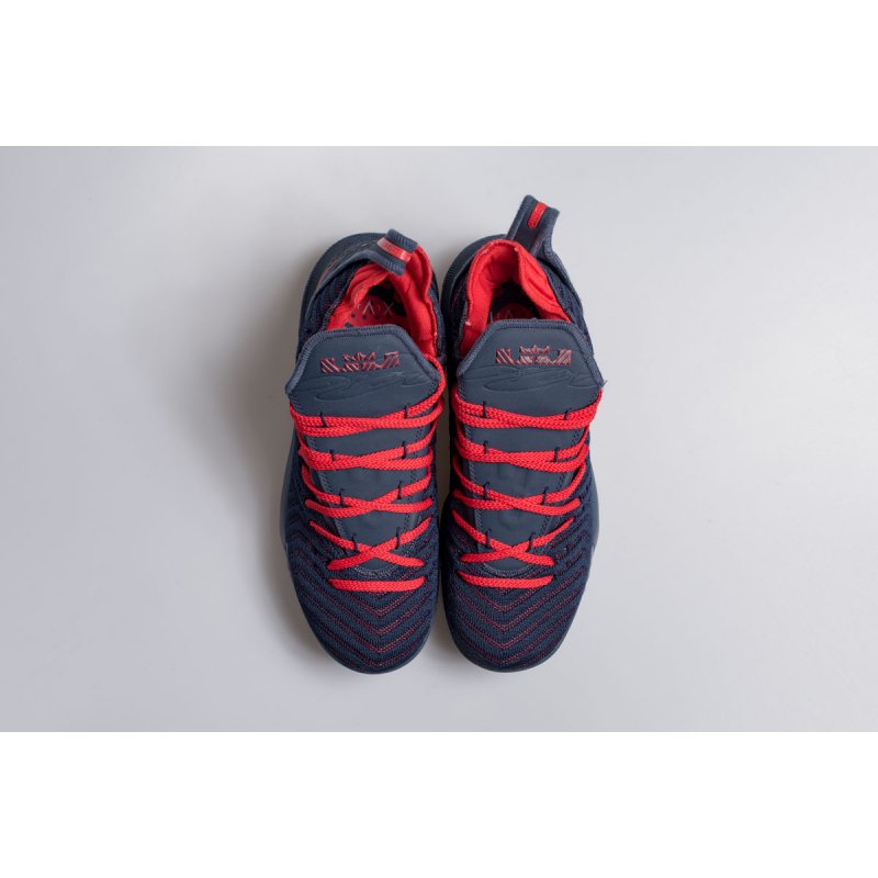 Кроссовки Nike LeBron 16