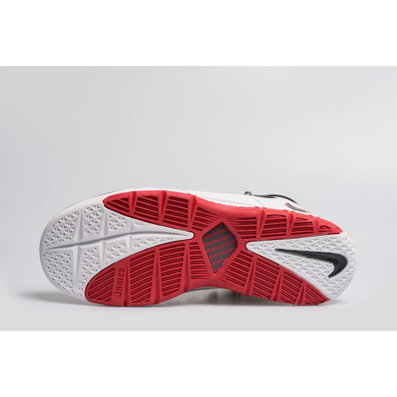 Кроссовки Nike Zoom LeBron 3