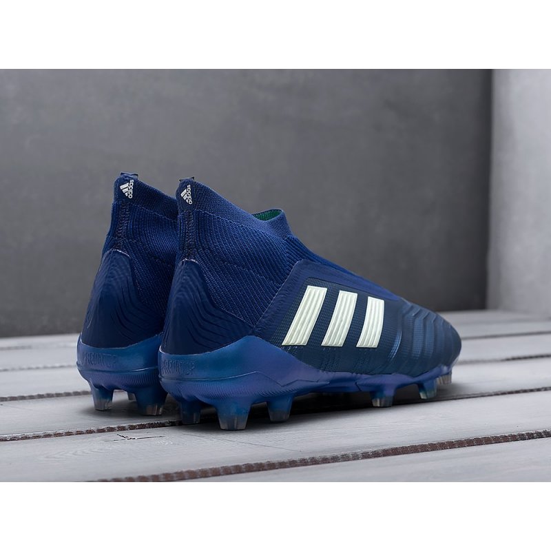 Футбольная обувь Adidas Predator 18+ FG