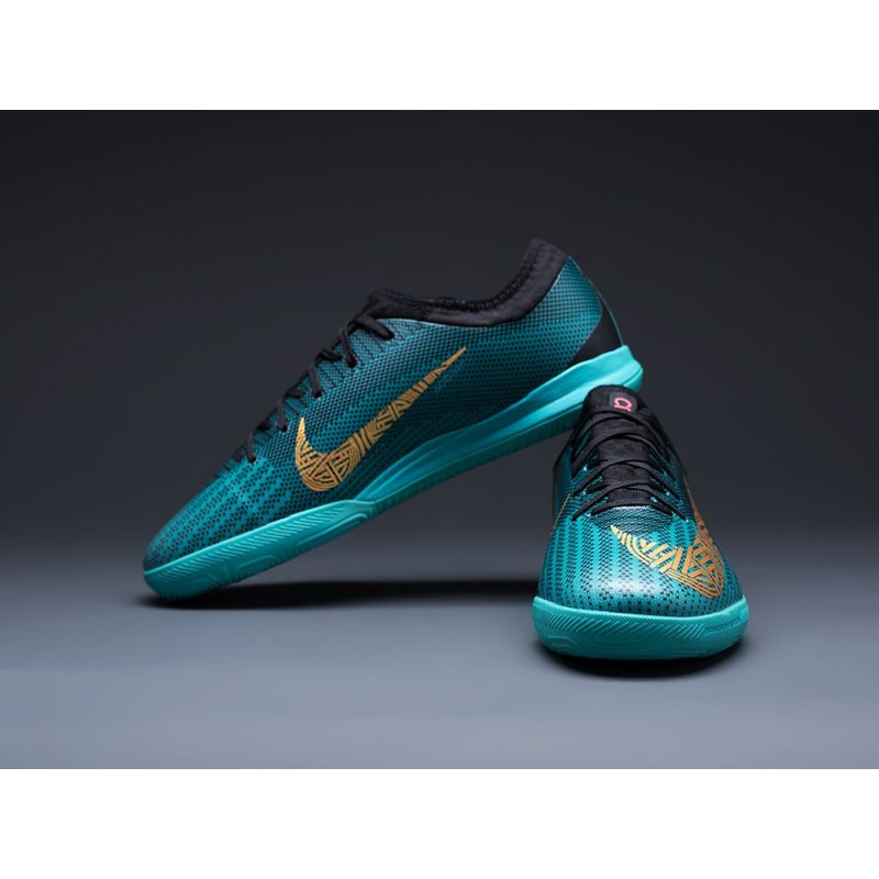 Футбольная обувь Nike Mercurial Vapor XII IC