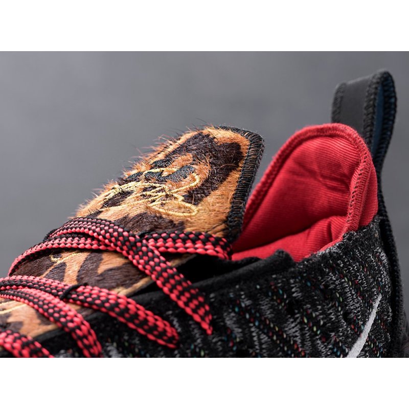 Кроссовки Nike Lebron XVI