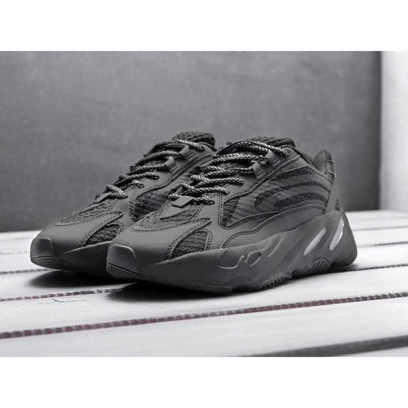 Кроссовки Adidas Yeezy Boost 700 v2