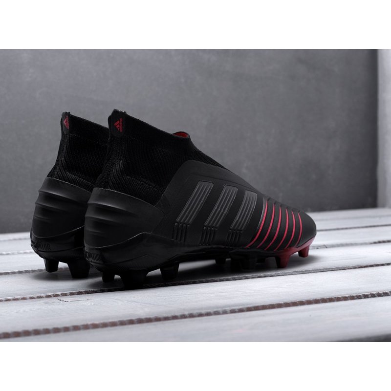 Футбольная обувь Adidas Predator 19+ FG