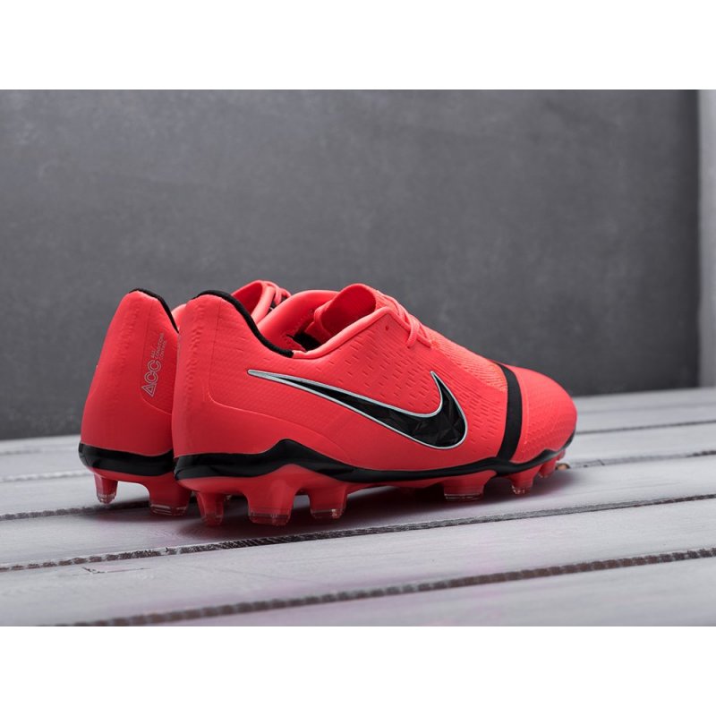 Футбольная обувь Nike Phantom Venom FG