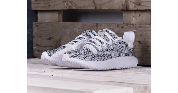 Adidas yeezy hot sale tubular shadow